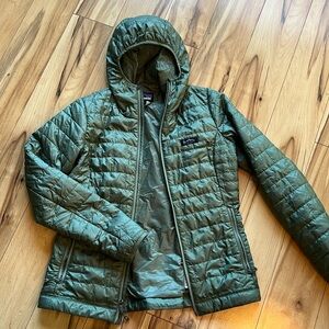 Patagonia small women’s pack a way jacket